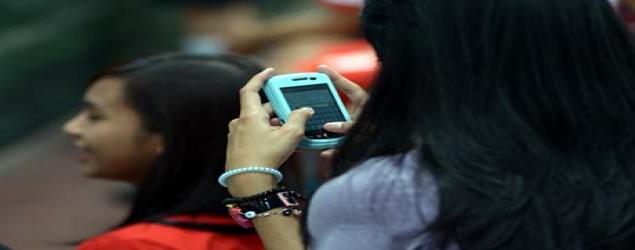 Anak Muda Indonesia Doyan Smartphone 